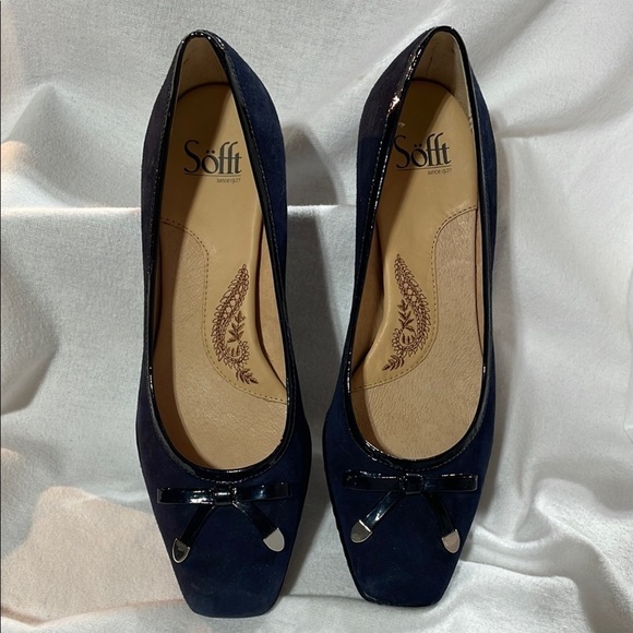Sofft Navy Blue Suede Heels with Chunky Low Heel and Bow Detail EUC 8N - Picture 3 of 13